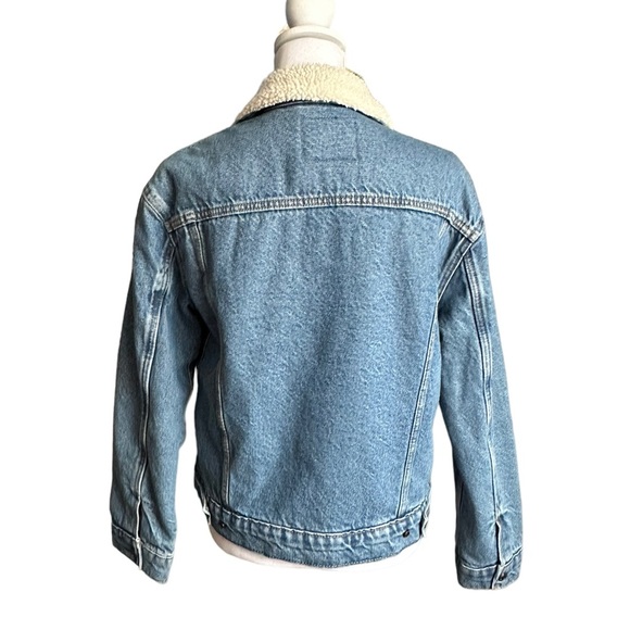 Levi’s Original Ex-Boyfriend Trucker Sherpa Jean Jackets Size Small - Picture 4 of 17